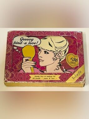 NEW -Benefit Groovy Kind-a Love Makeup Kit Limited Edition 2013 (Flawed Box)